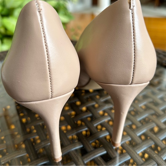 Kelly & Katie Sandals Elegant Nude Heels size 8 - Picture 5 of 7